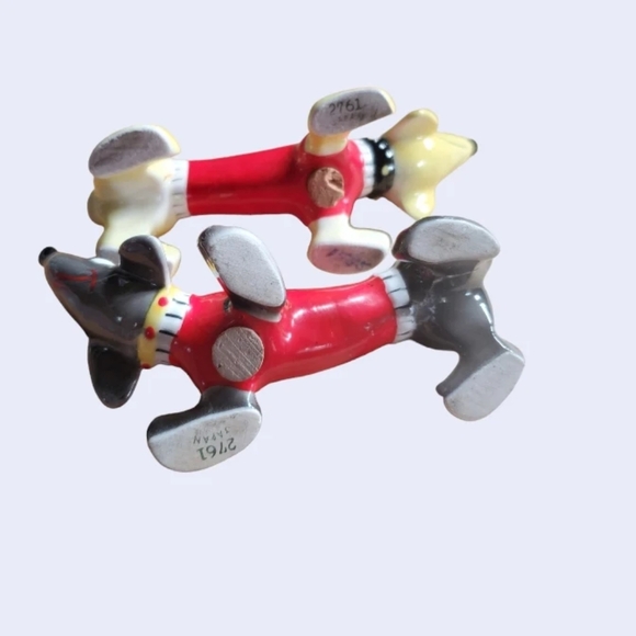 Vintage Py Japan weenie Dog salt and pepper shakers - Picture 5 of 5